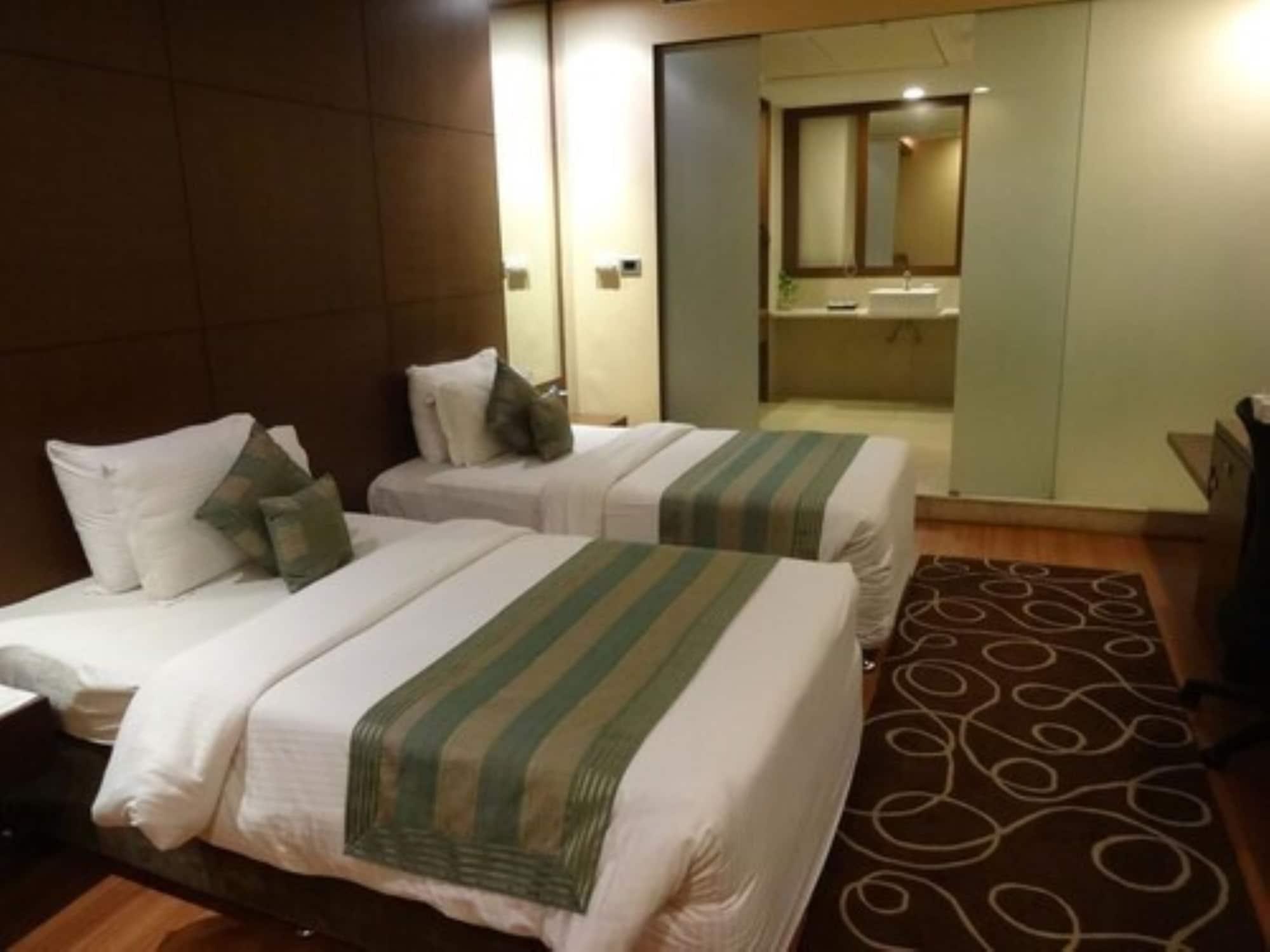 Minerva Grand Secunderabad Hotel Hyderabad Exterior foto