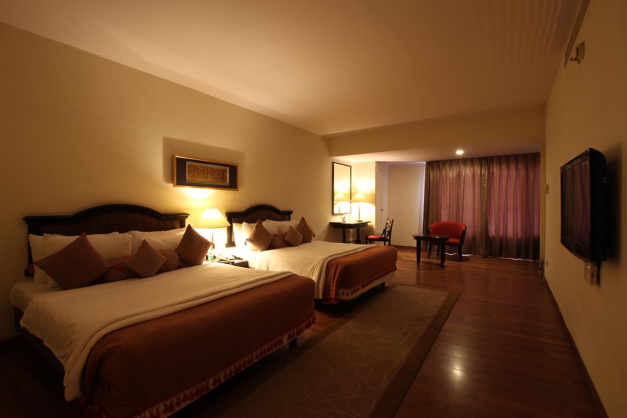 Minerva Grand Secunderabad Hotel Hyderabad Exterior foto